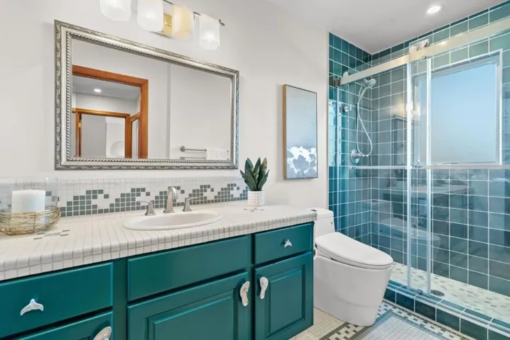 17 Kite Hill Road, Santa Cruz, California 95060