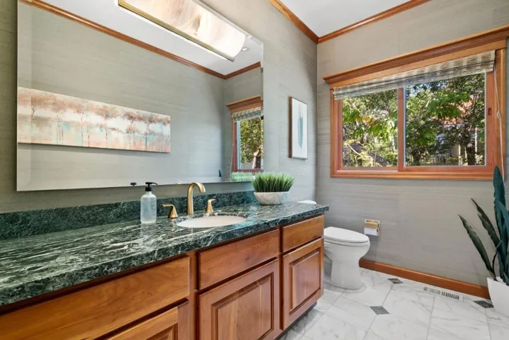 17 Kite Hill Road, Santa Cruz, California 95060
