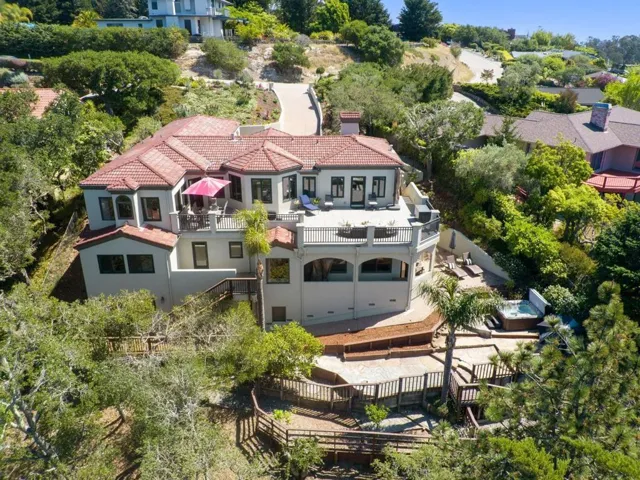 17 Kite Hill Road, Santa Cruz, California 95060