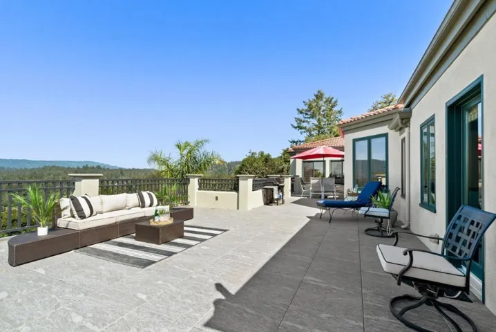 17 Kite Hill Road, Santa Cruz, California 95060