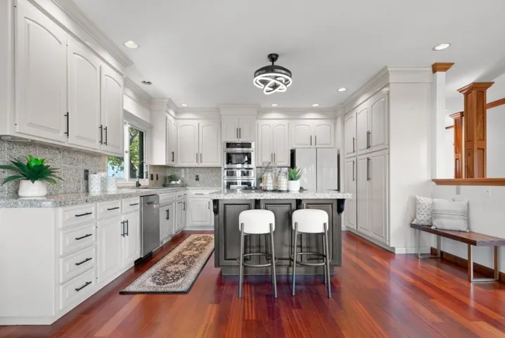 17 Kite Hill Road, Santa Cruz, California 95060