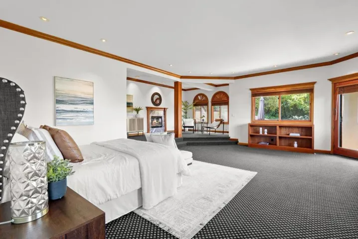 17 Kite Hill Road, Santa Cruz, California 95060