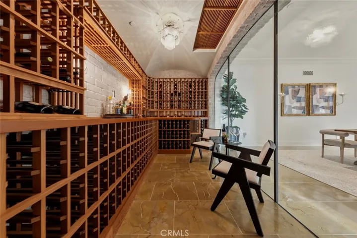 1000 Bottle wine storage
