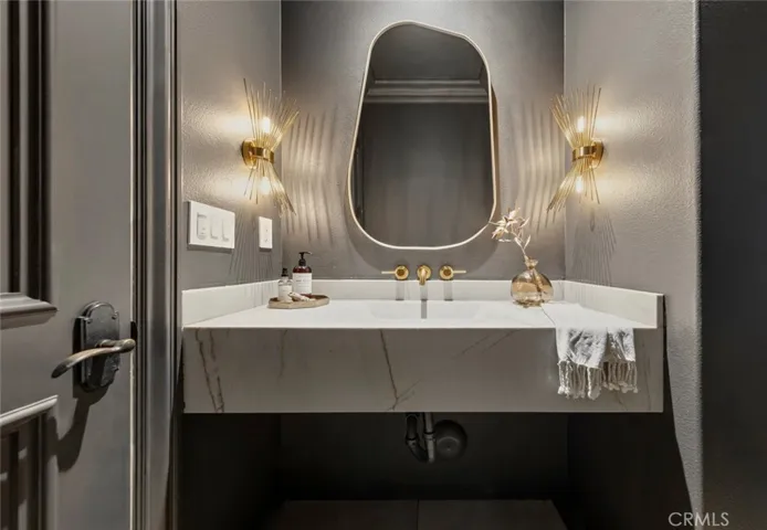 Powder room
