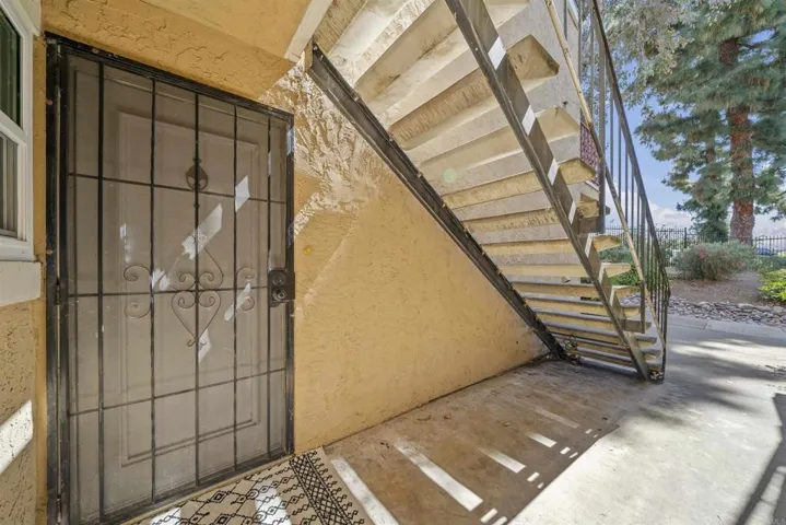 475 N Midway Drive 117, Escondido, California 92027