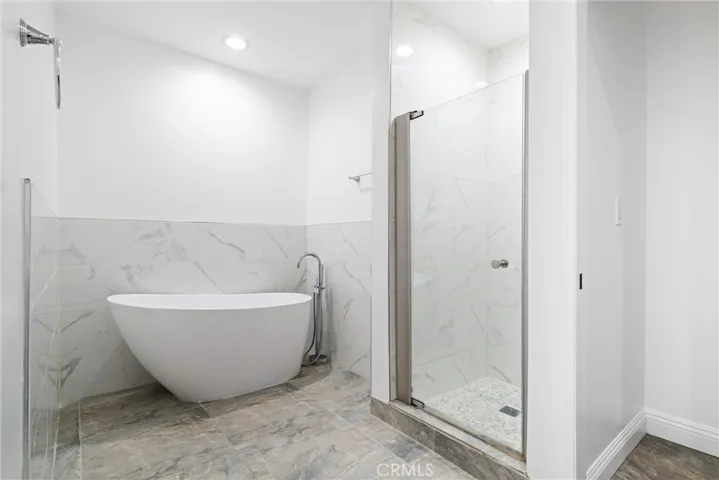 5335 White Oak Avenue A, Encino, California 91316