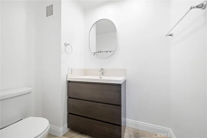 5335 White Oak Avenue A, Encino, California 91316