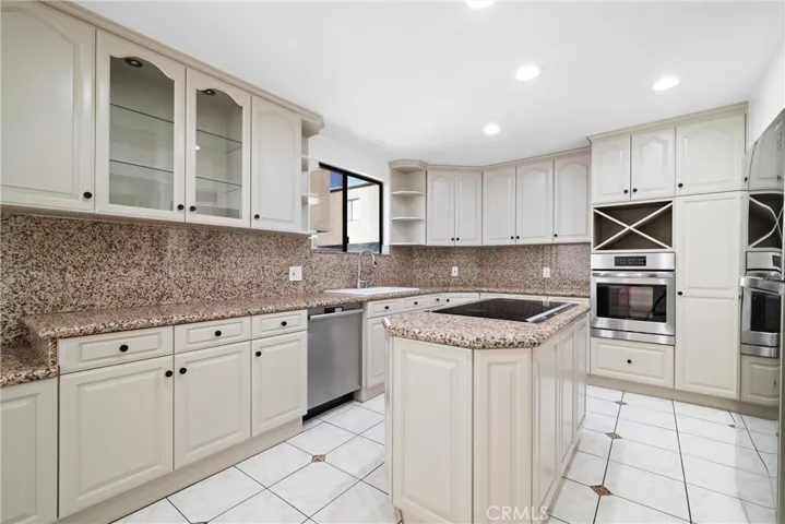 5335 White Oak Avenue A, Encino, California 91316