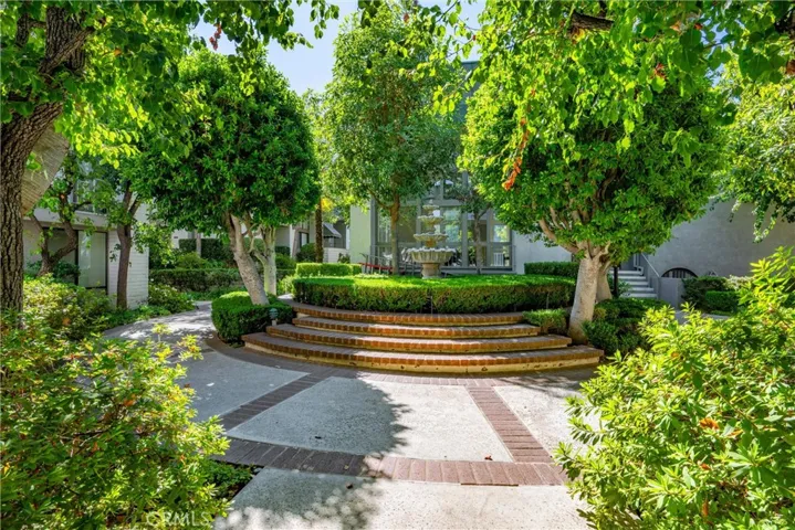 5335 White Oak Avenue A, Encino, California 91316