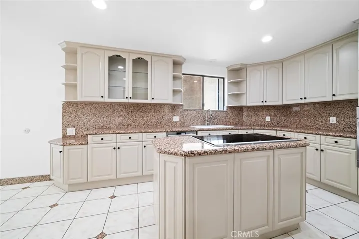5335 White Oak Avenue A, Encino, California 91316
