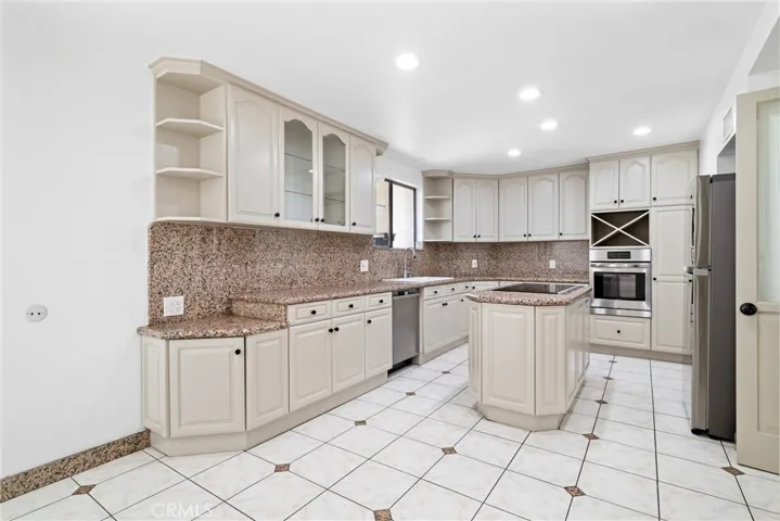 5335 White Oak Avenue A, Encino, California 91316