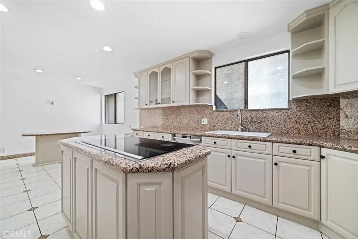 5335 White Oak Avenue A, Encino, California 91316