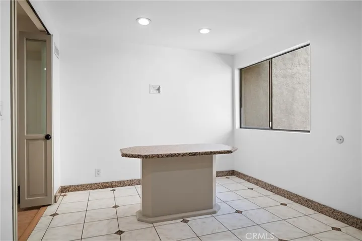 5335 White Oak Avenue A, Encino, California 91316