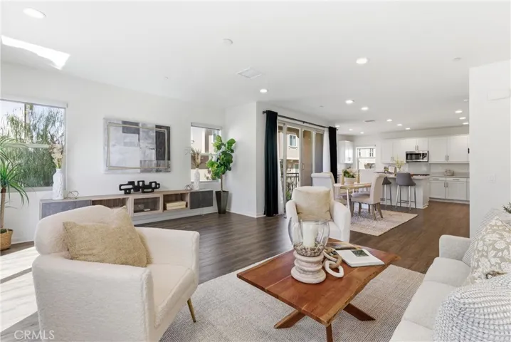 600 Shadowbrook, Lake Forest, California 92610