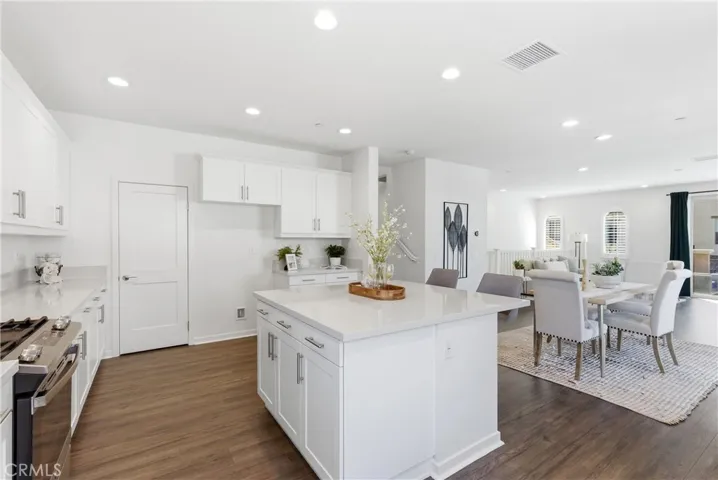 600 Shadowbrook, Lake Forest, California 92610