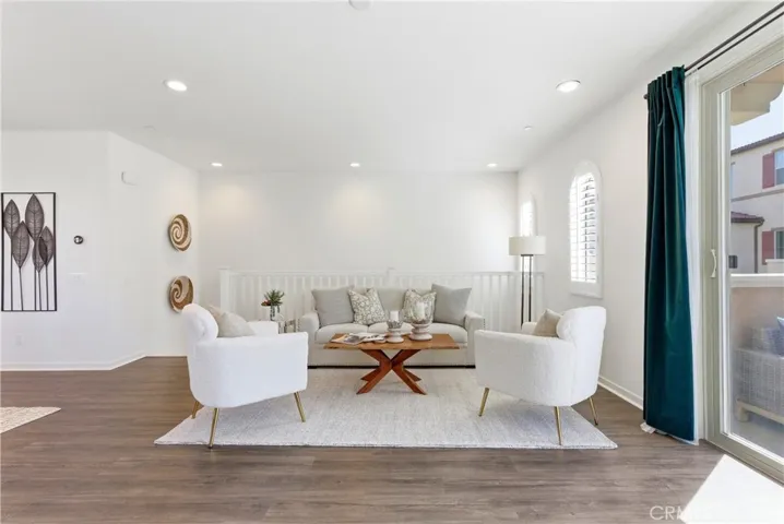 600 Shadowbrook, Lake Forest, California 92610