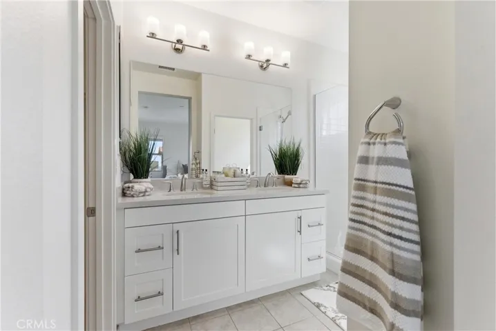 600 Shadowbrook, Lake Forest, California 92610