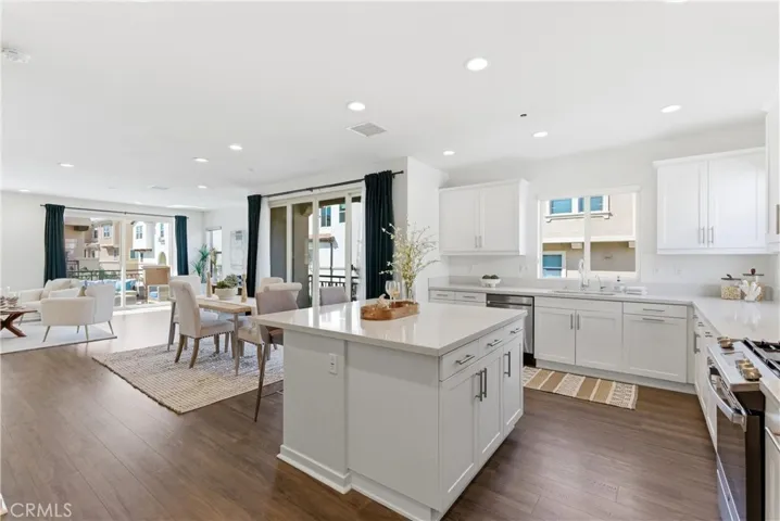 600 Shadowbrook, Lake Forest, California 92610