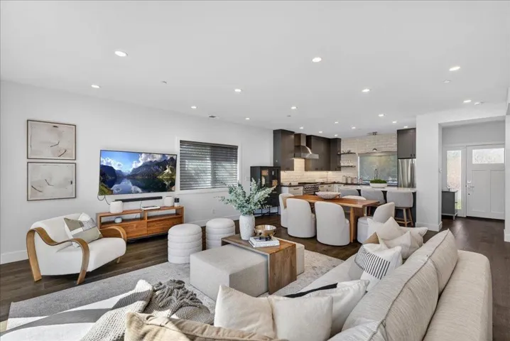 10200 Empire Avenue, Cupertino, California 95014