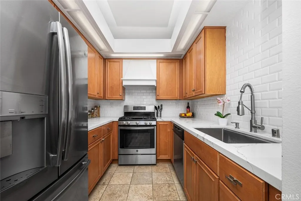 Stainless steel appliances included.