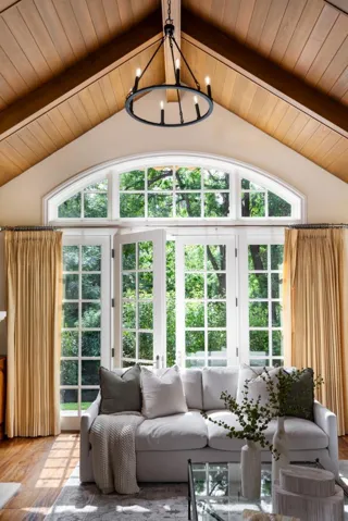 25550 Moody Road, Los Altos Hills, California 94022