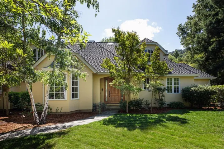 25550 Moody Road, Los Altos Hills, California 94022