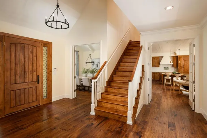 25550 Moody Road, Los Altos Hills, California 94022