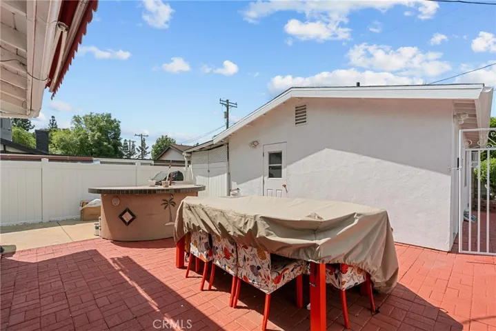 11337 Hayvenhurst, Granada Hills, California 91344