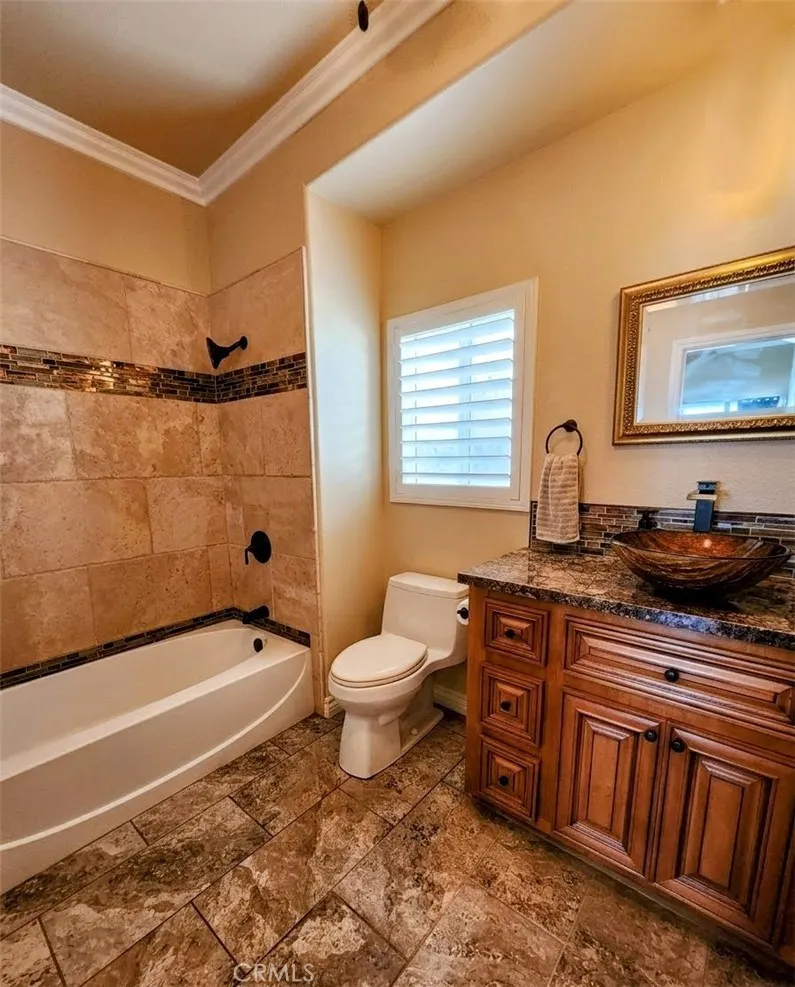 AI Item Remove.
Bathroom 2