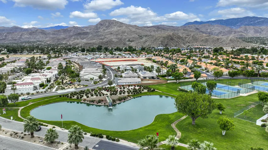 AvenidaDeLasMontanas36055#38 - Copy