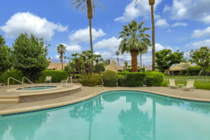 AvenidaDeLasMontanas36055#33 - Copy (2)