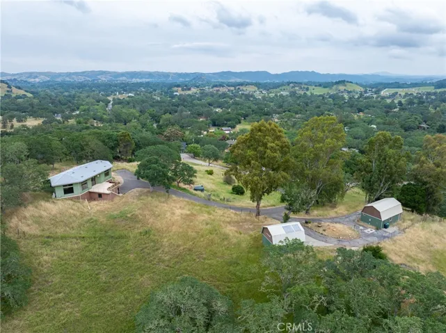 This unique property offers a secluded retreat, yet it's only minutes away from the shopping and dining you desire. Call today to schedule a viewing.