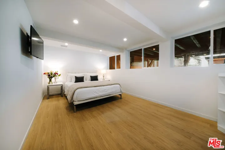 936 Palisades Beach Road, Santa Monica, California 90403