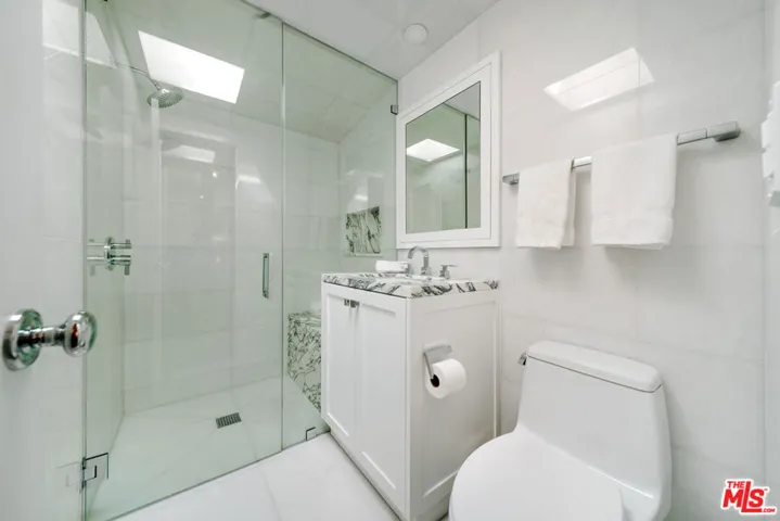 936 Palisades Beach Road, Santa Monica, California 90403