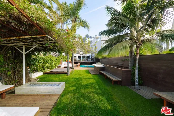 936 Palisades Beach Road, Santa Monica, California 90403