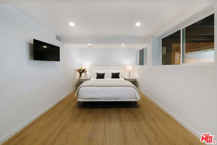 936 Palisades Beach Road, Santa Monica, California 90403
