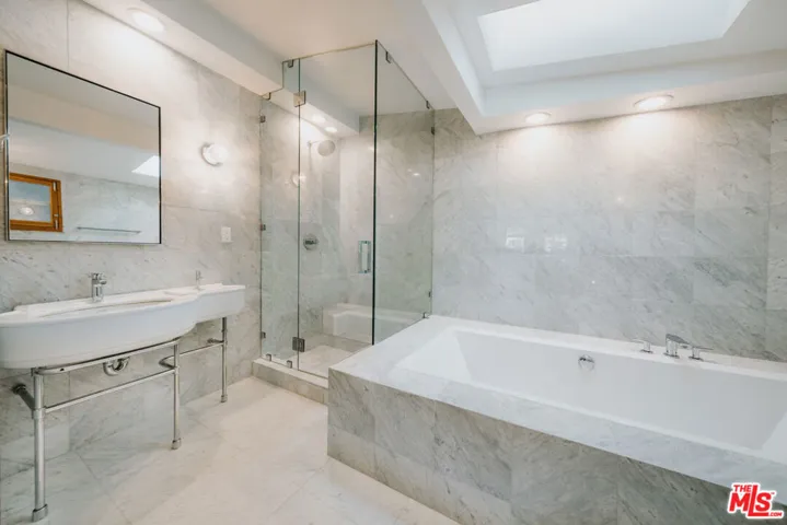 936 Palisades Beach Road, Santa Monica, California 90403
