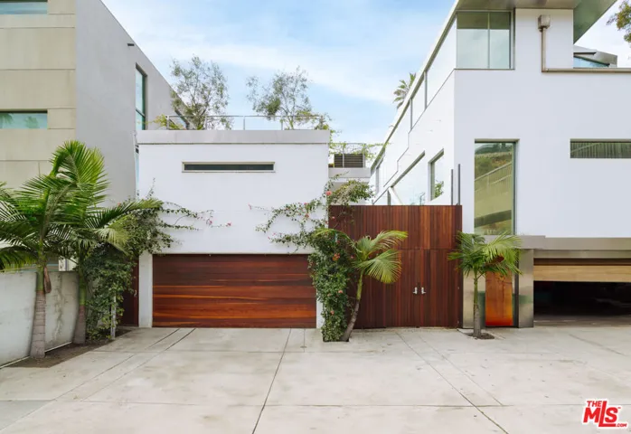 936 Palisades Beach Road, Santa Monica, California 90403