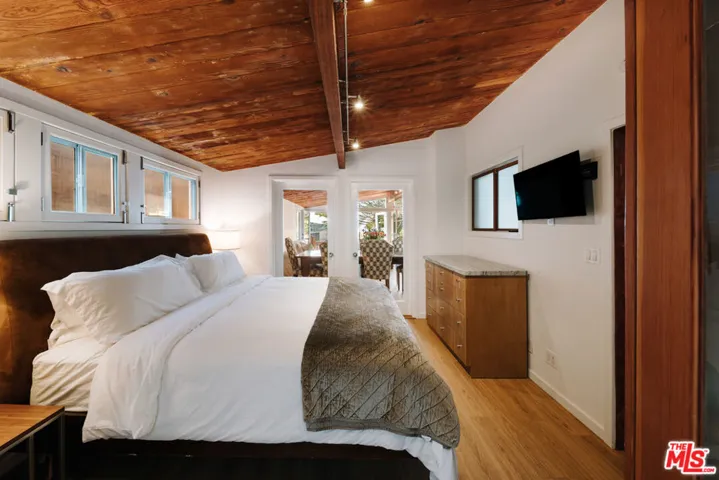 936 Palisades Beach Road, Santa Monica, California 90403