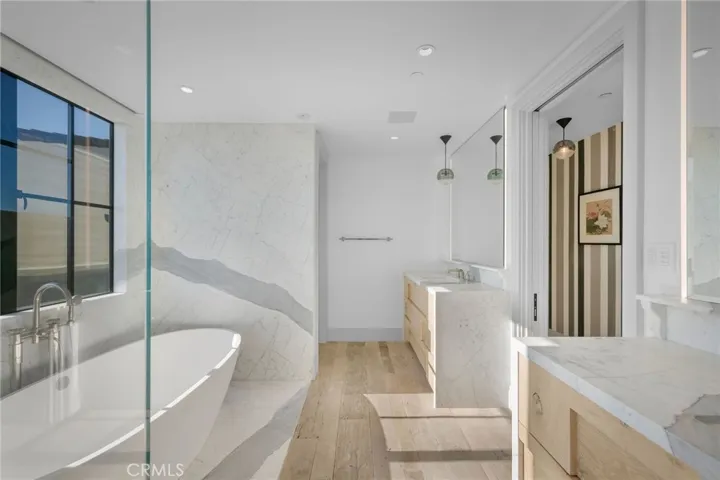 2903 Manhattan Avenue A, Manhattan Beach, California 90266