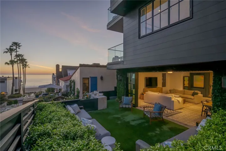 2903 Manhattan Avenue A, Manhattan Beach, California 90266