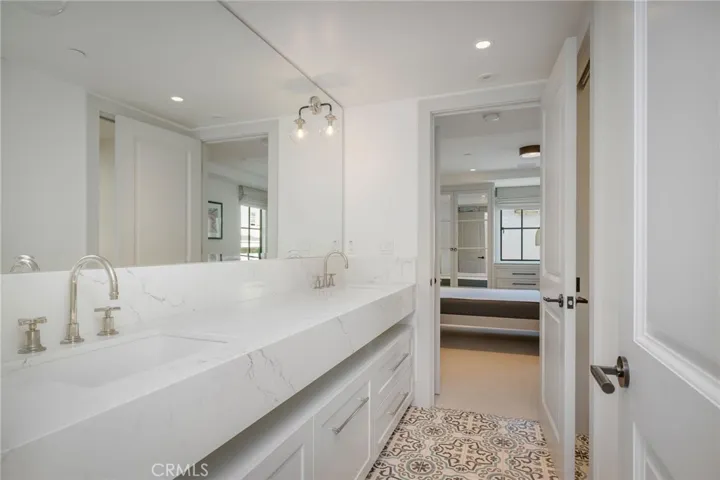 2903 Manhattan Avenue A, Manhattan Beach, California 90266