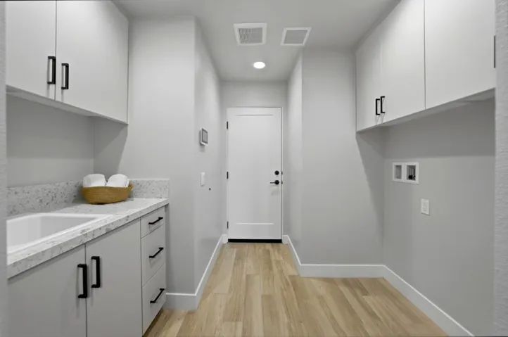 Laundry with wash basin