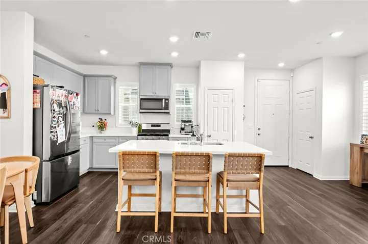 4208 S Laguna, Ontario, California 91761