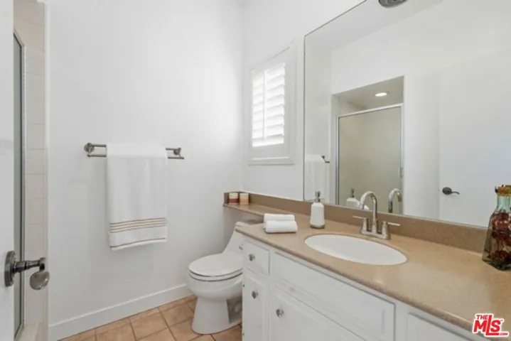 1167 Roxbury Drive 203, Los Angeles, California 90035