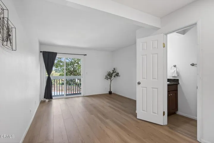 225 S. Ventura Rd. #101