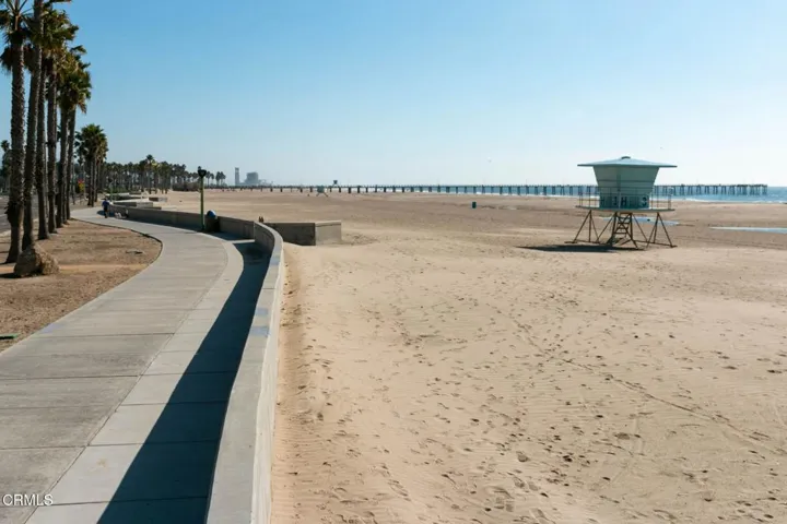 225 S. Ventura Rd. #101