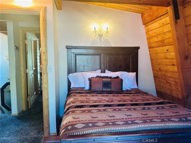 Beautiful special lighting above the bed