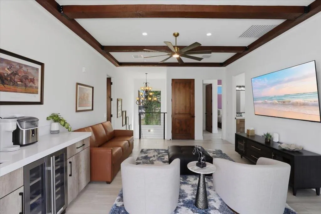 Derby House-Wet Bar at Loft