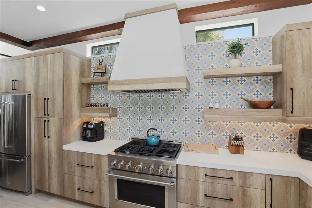 Derby House-Quartz and Stylish Tile